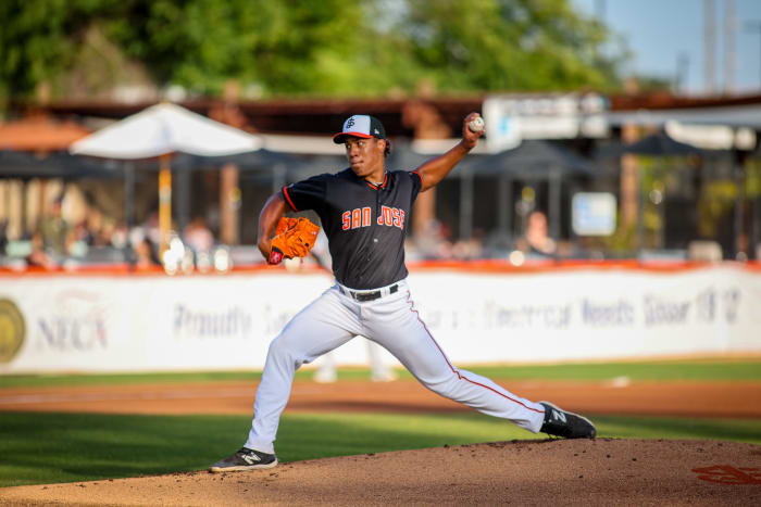 SF Giants 2022 first-round pick Reggie Crawford throws a pitch for the San Jose Giants against the Fresno Grizzlies on June 1, 2023.